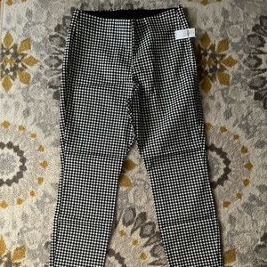 Old Navy Ankle Pixie Pants - Houndstooth